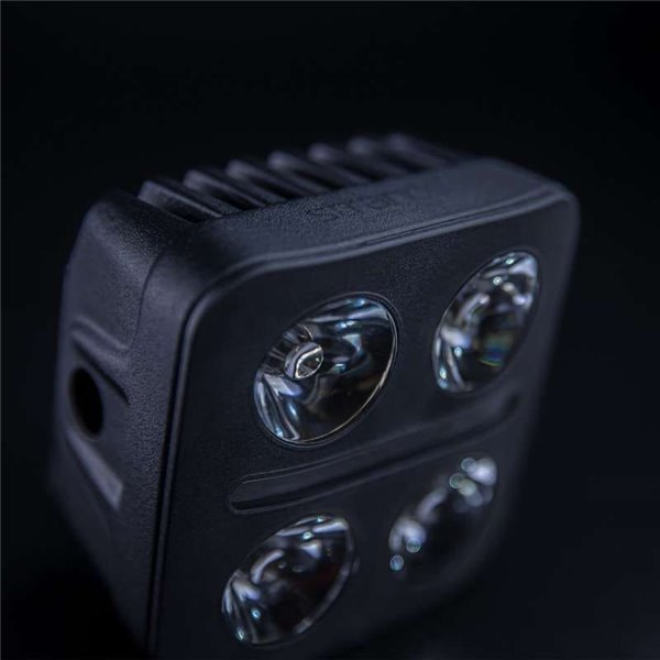 Foco LED de conducción luz blanco y amarillo NUUK D-LINE QUBE 3", 41W 2710Lm, alcance 240m, R10