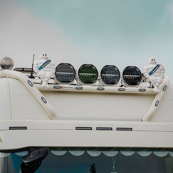 Farol de LED SENTINEL 9″ Padrão 87W IP68 ECE R112 Branco R112 R7 20 Pontos de Luz de Longo Alcance