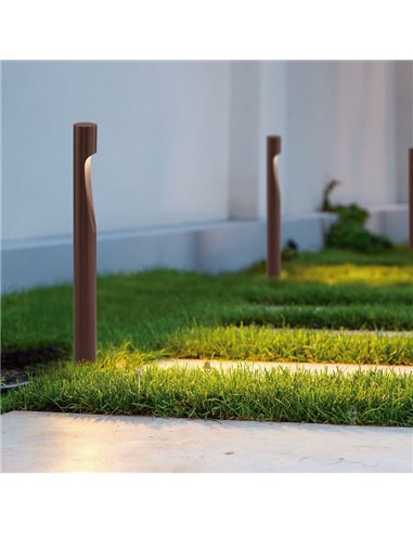 Baliza LED de jardín corten de 60cm ARAN, con cuerpo curvado elegante, IP65 6W 3000K