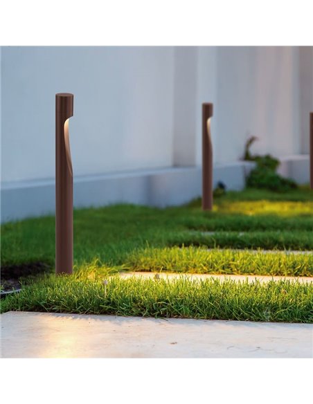 Baliza LED de jardín corten de 60cm ARAN, con cuerpo curvado elegante, IP65 6W 3000K