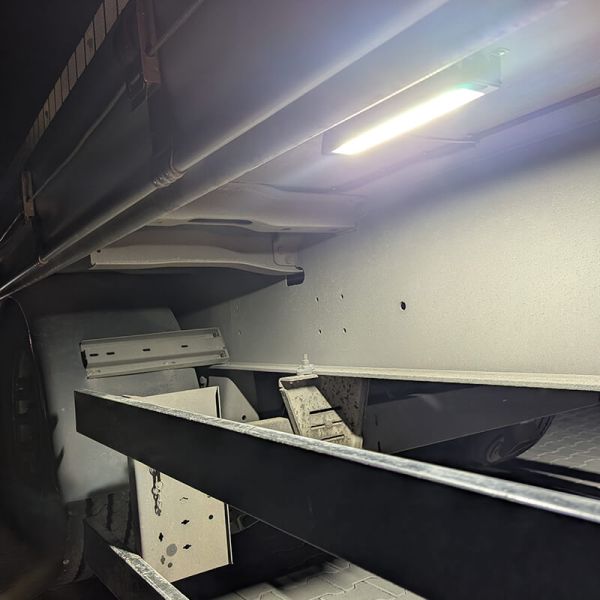 Barra de manobras para lâmpada lateral LED CRP1 12V/24V 2200Lm IP67/IP69K aprovada R148