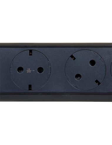 Detalle Base Múltiple Legrand 5 Tomas 2P+T Fija y Giratoria con Interruptor 1,5m Negra