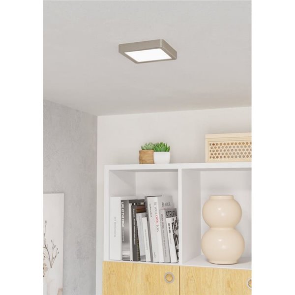Plafón LED de techo cuadrado de superficie FUEVA 6 níquel 150×150mm, 6,3W 720Lm, CCT (2700K-4000K-6500K), IP20