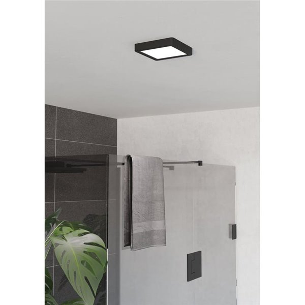 Spot LED carré noir FUEVA 6 pour salle de bain, 150 x 150 mm, 6,3 W, 720 lm, CCT (2 700 K-4 000 K-6 500 K), IP44