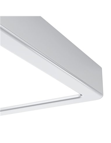 Plafón LED de superficie FUEVA 6 para baño, cromo 150×150mm, 6,3W 720Lm, CCT (2700K-4000K-6500K), IP44