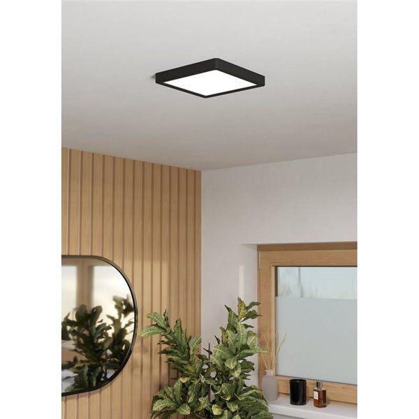 Downlight LED de superficie para baños cuadrado negro FUEVA 6, 220×220mm, 10,5W 1200Lm, CCT (2700K-4000K-6500K), IP44