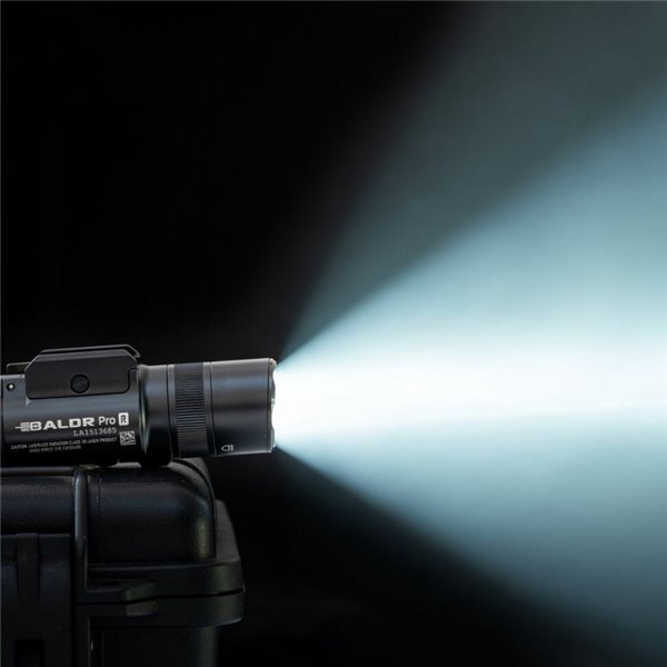 Linterna táctica para arma BALDR Pro R 1350Lm, 200m alcance, láser verde, IPX4 y recargable