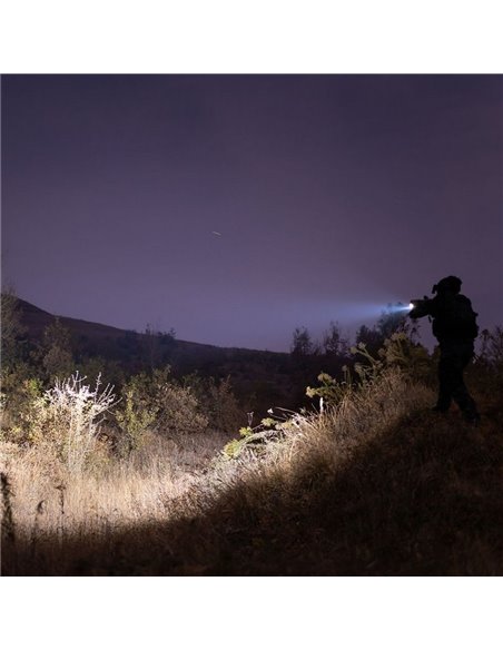 Linterna táctica para arma BALDR Pro R 1350Lm, 200m alcance, láser verde, IPX4 y recargable