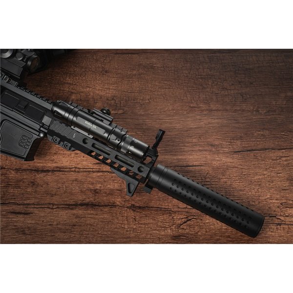 Linterna táctica para arma ODIN GL 1500Lm con láser verde, 215m alcance, IPX4 y Montura Picatinny