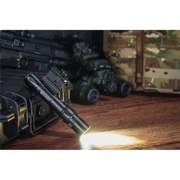Linterna táctica para arma ODIN GL 1500Lm con láser verde, 215m alcance, IPX4 y Montura Picatinny