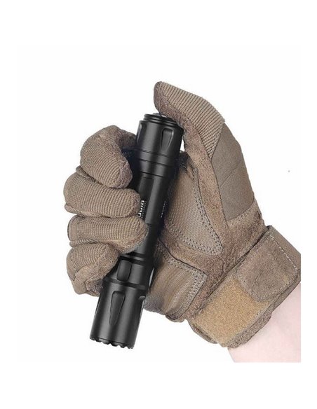 Lampe torche tactique ODIN 2000 lm, portée 300 m, IPX8, avec interrupteur à distance et support Picatinny