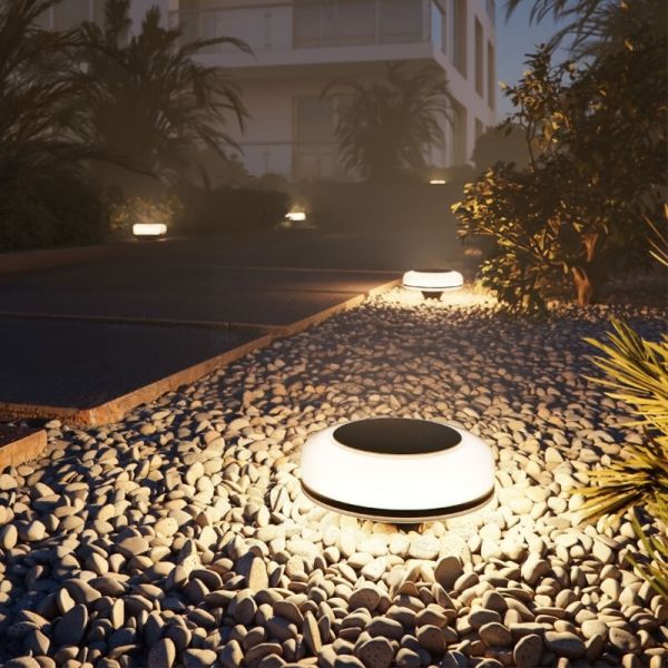 Luminária Solar Externa com Ponta de 1W, 2700K, IP54 | Inclui Sensor Crepuscular | Giratória