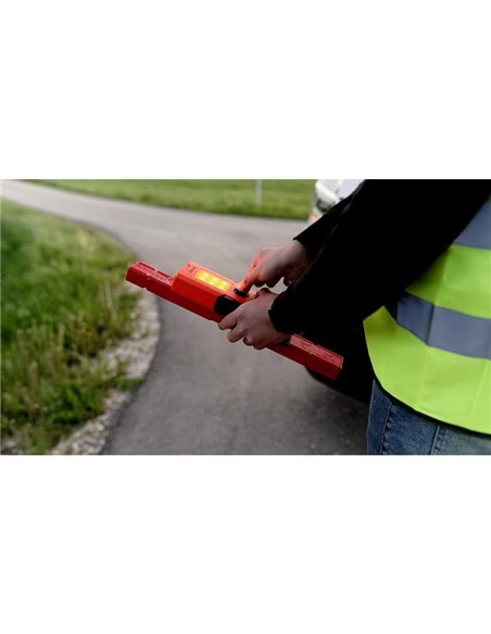 Señal de emergencia LED TA19 OSRAM TRUCK FLARE 2-en-1 (naranja + linterna), IP54, 4×AA incluidas, obligatorio en Alemania en cas