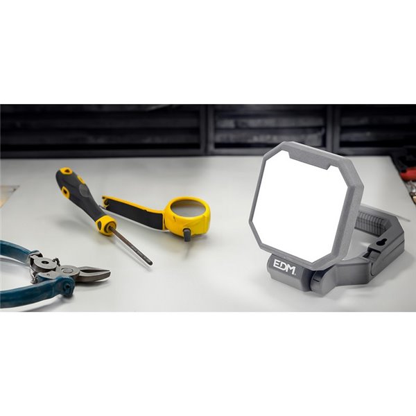 Luz de trabalho LED de 20 W e 2.000 Lm, 3 posições, com gancho e alça, IP44