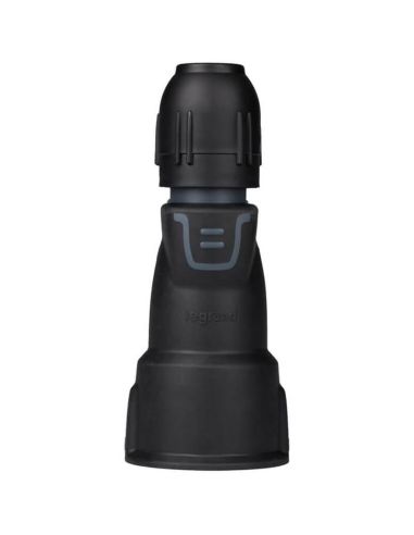 Base de enchufe 2P+T 16A IP44 de caucho negro con prensaestopas salida recta