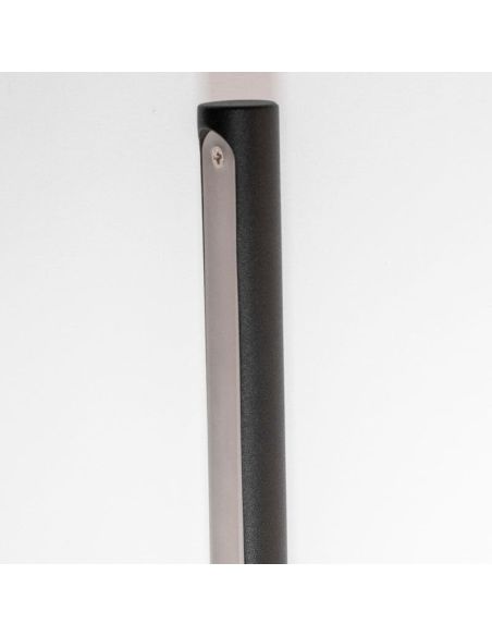 Luminária de chão Mantra TORCH 6736 preta de 25 W | LeonLeds