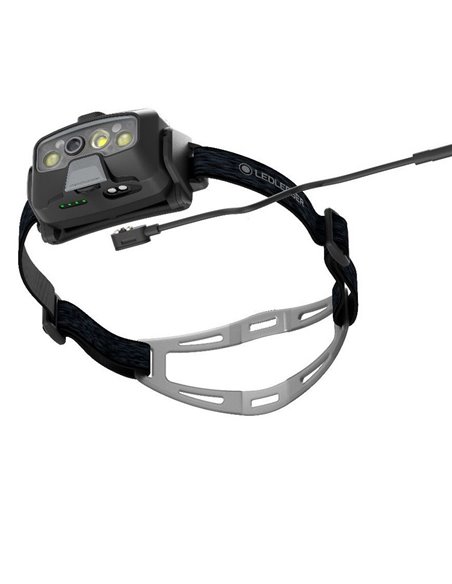 Frontal LED HF8R CORE 1600Lm 210m alcance, enfoque automático, recargable 3700 mAh IP68 Negro 