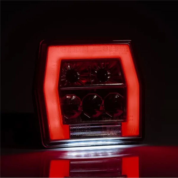 Lanterna traseira LED universal FT-120 T com cabo de 1 m, 4 funções, 12–36 V IP68