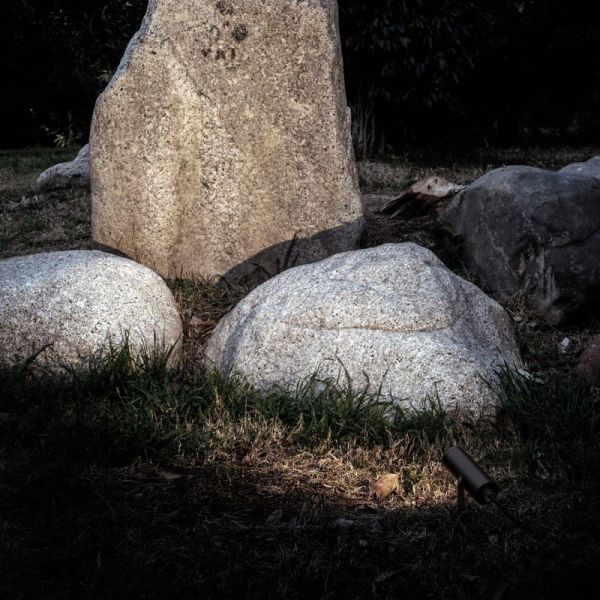 Proyector LED de exterior de diseño SKIP FLOOD, 35º Ángulo de Haz, 5,5W IP65 Gris o óxido en 2700K o 3000K 620lm/660lm 