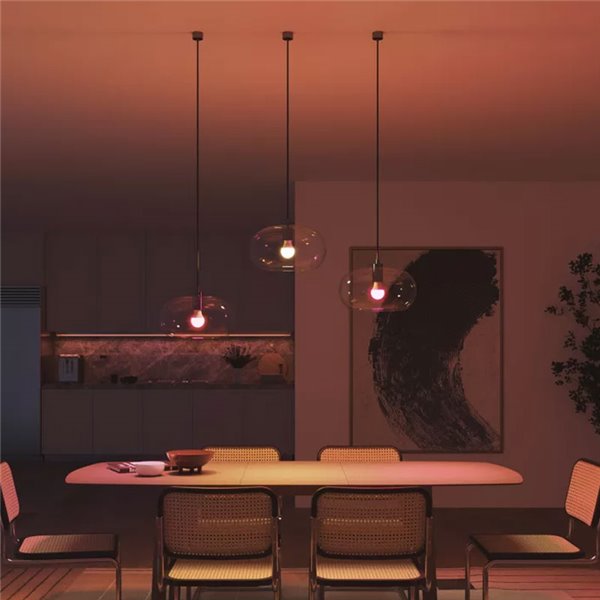 Ampoule LED connectée Philips Hue Essential A60 E27, 8 W (équivalent 60 W), 806 lumens, dimmable, blanc et couleur avec LED LED.
