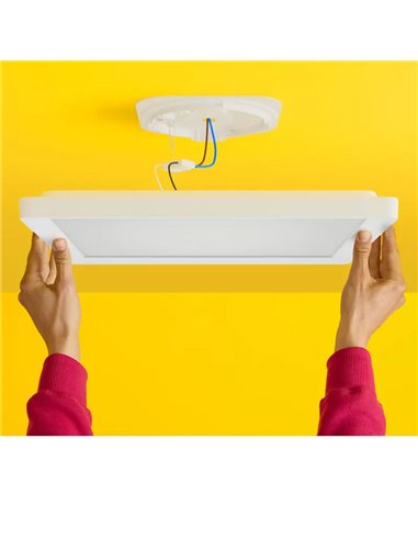 Plafón cuadrado LED inteligente WiZ 12W blanco, 30x30cm 1600Lm, regulable 2200-6500K RGB