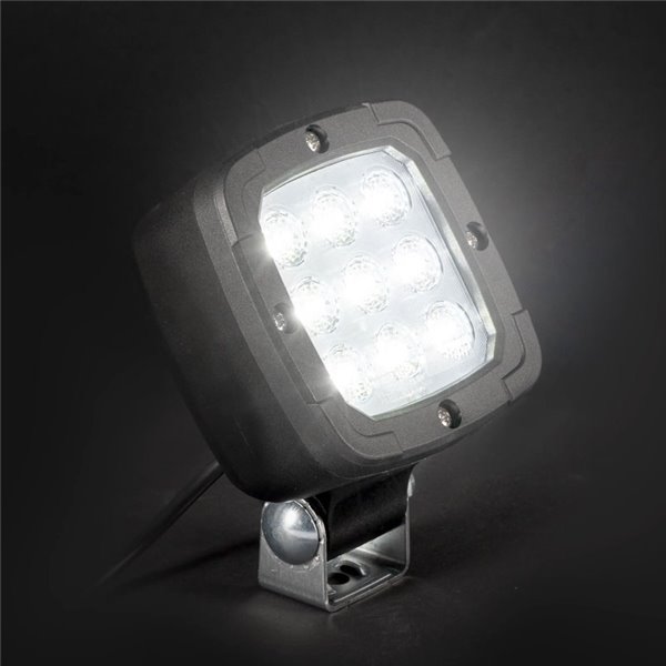 Faro LED de trabajo FT-036 15W 1800Lm 6000K, 12–36V, IP68 ADR, EMC R10