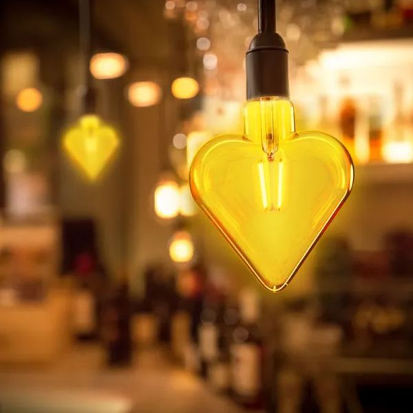 Bombilla de filamento LED con forma CORAZÓN E27, 4W equivale a 32W, 320Lm,  luz súper cálida 1800K