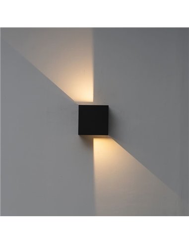 Applique murale extérieure carrée LED DAVOS XL 15x15cm, coloris noir, 2x10W 3000K 1830Lm, IP65