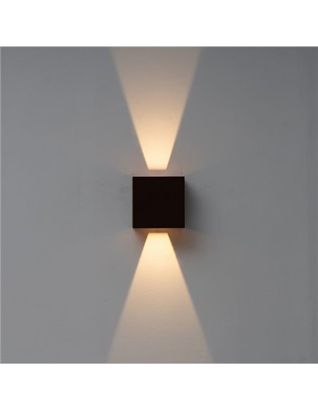 Applique murale extérieure carrée LED DAVOS XL 15x15cm, coloris noir, 2x10W 3000K 1830Lm, IP65
