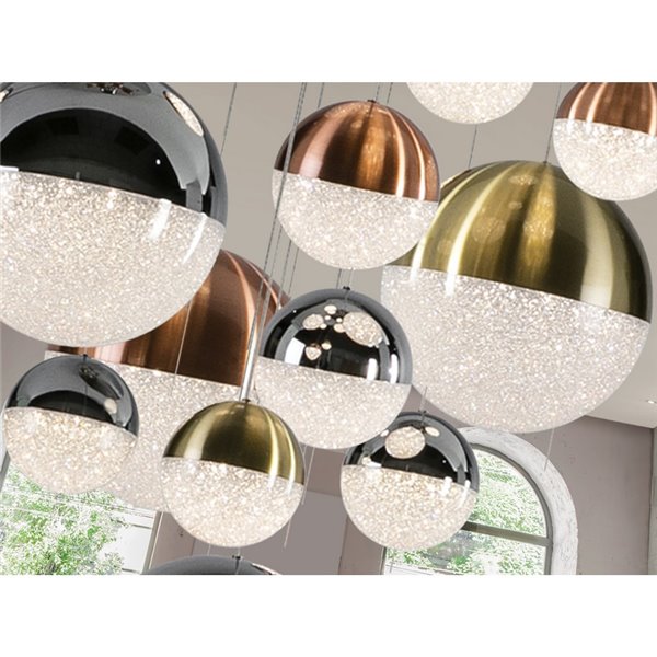 Luminária LED SPHERE com 14 lâmpadas, Ø60cm, 78,6W, 5502lm, 3000K, altura 500cm, dimerizável por aplicativo.