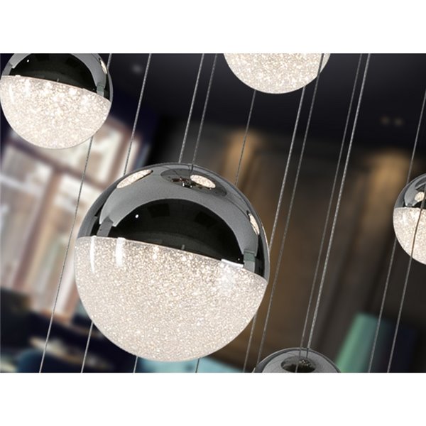 Luminária de teto SPHERE LED com 14 cúpulas cromadas, 78,6 W, 3000 K, 5502 lúmens, Ø60 cm, dimerizável.