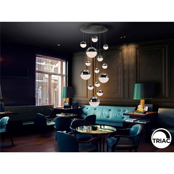 Luminária de teto SPHERE LED com 14 cúpulas cromadas, 78,6 W, 3000 K, 5502 lúmens, Ø60 cm, dimerizável.