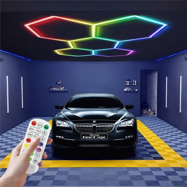 Luminária LED moderna hexagonal em formato de colmeia com 5 painéis de cores RGB, 80W, 2220x1550mm, corpo branco.