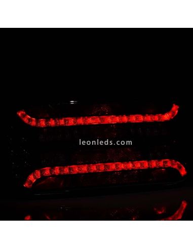 Piloto trasero LED con triángulo e intermitente progresivo con luz de matricula inferior 12V/24V R1 S1 2a AR F1 IIA L