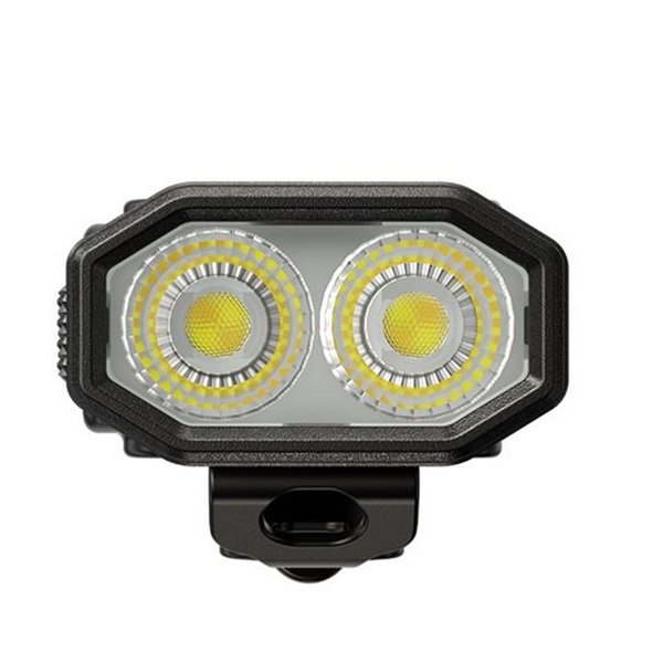 Lampe torche LED EDC09 avec tête rotative, 1600 lm, portée de 153 m, IRC élevé et triple température de couleur, USB-C