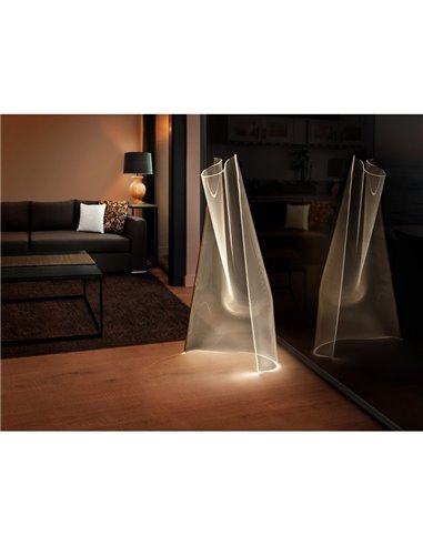 Luminária de chão VELOS LED 24W 1500 lm, em metacrilato microimpresso, com acabamento em ouro rosa.