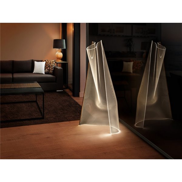 Luminária de chão VELOS LED 24W 1500 lm, em metacrilato microimpresso, com acabamento em ouro rosa.