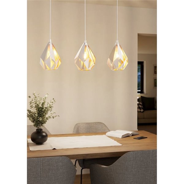 Luminária pendente com 3 cúpulas brancas (interior dourado) suspensa por uma estrutura de aço CARLTON 1, E27 (não incluída).