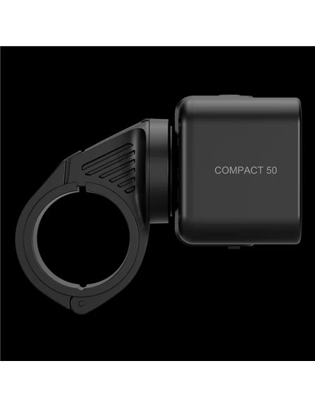 Conjunto de luzes de bicicleta LEDsBIKE COMPACT 50 de 50 lux com USB-C, classificação IP54 e suporte Garmin de 2,2 a 35 mm.