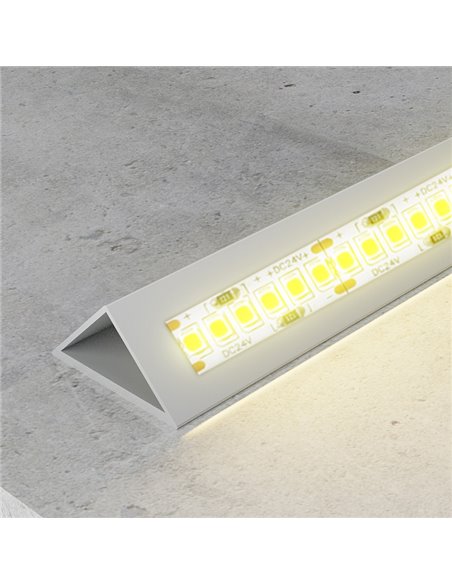 Perfil de aluminio triangular (45º) de esquina 2 metros, 16x11mm (LM3050)