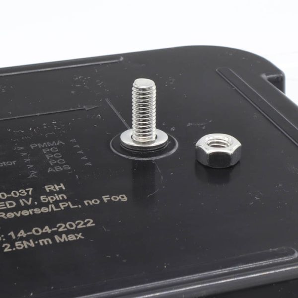 Feu arrière LED Aspock Multiled IV à visser avec câble et éclairage latéral de plaque d'immatriculation