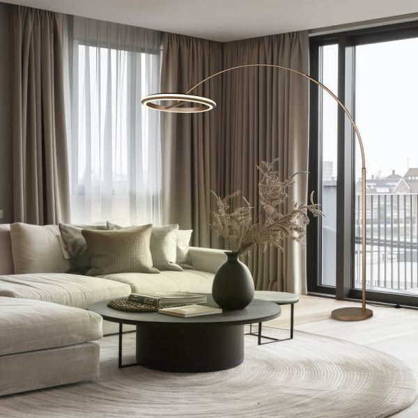 Lampadaire arqué LED AMADOR Coffee à intensité variable 21 W – 2 400 lm – 2 300 + 3 000 + 4 000 K