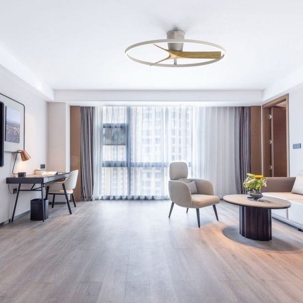 Ventilador Ventoinha LED Nepal II grande, branco, em madeira, Ø1000mm, 44W, CCT 3000-5000K, 4000lm, DC