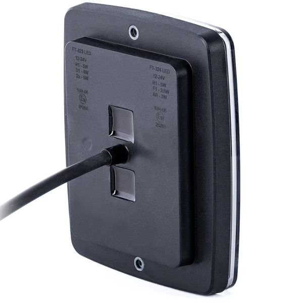 Lanterna traseira de LED embutida FT-323 12V-30V 3 funções com indicador de direção dinâmico E9 R1 S1 2a