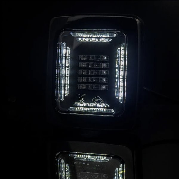 Piloto Trasero LED Marco Negro CUBE LZD 2876 | Marcha Atrás y Antiniebla | IP68 12/24V | F1 AR