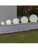 Achetez 20, 30 ou 40 boules LED solaires multifonctionnelles flottantes pour jardin - Nouvelles tailles disponibles | LeonLeds L