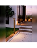 RIGOSA Schwarze LED-Außenstrahlerleuchte 100 cm 10 W 3000 K 1100 lm IP44