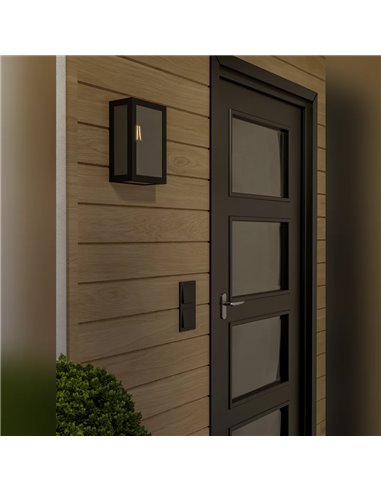 ALAMONTE SMOKE Schwarze E27 IP44 Außenwandleuchte mit Rauchglas (nicht im Lieferumfang enthalten)