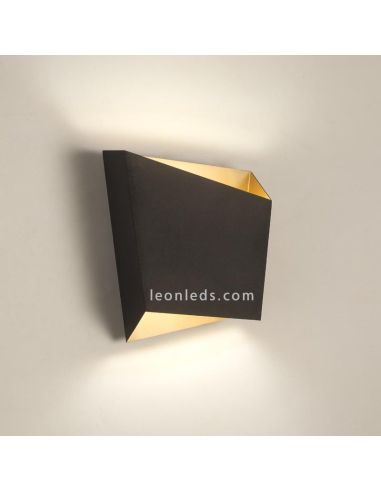 Aplique de pared Asimetric Negro y Dorado para bombilla GX53 de Mantra Iluminación | LeonLeds.com