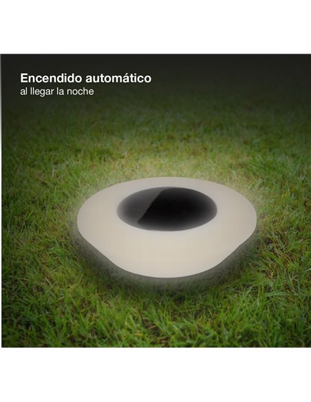 Pacote com 4 estacas solares de LED IVATO pretas, 3000K, IP44, para jardim, com acionamento automático.